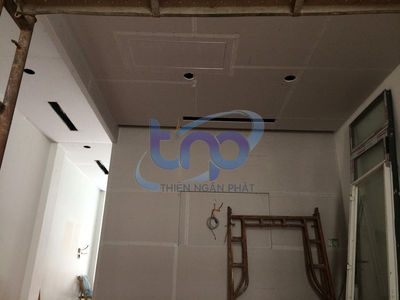 Điện lạnh Thiên Ngân Phát bán và lắp máy lạnh giấu trần giá cạnh tranh