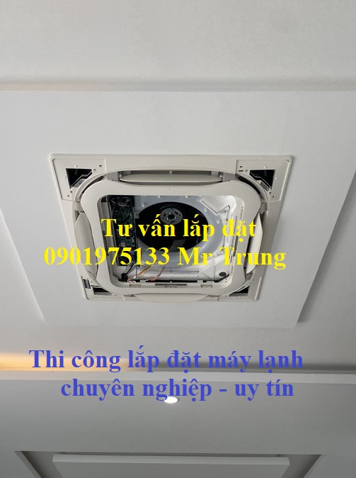 Máy lạnh âm trần đang thi công