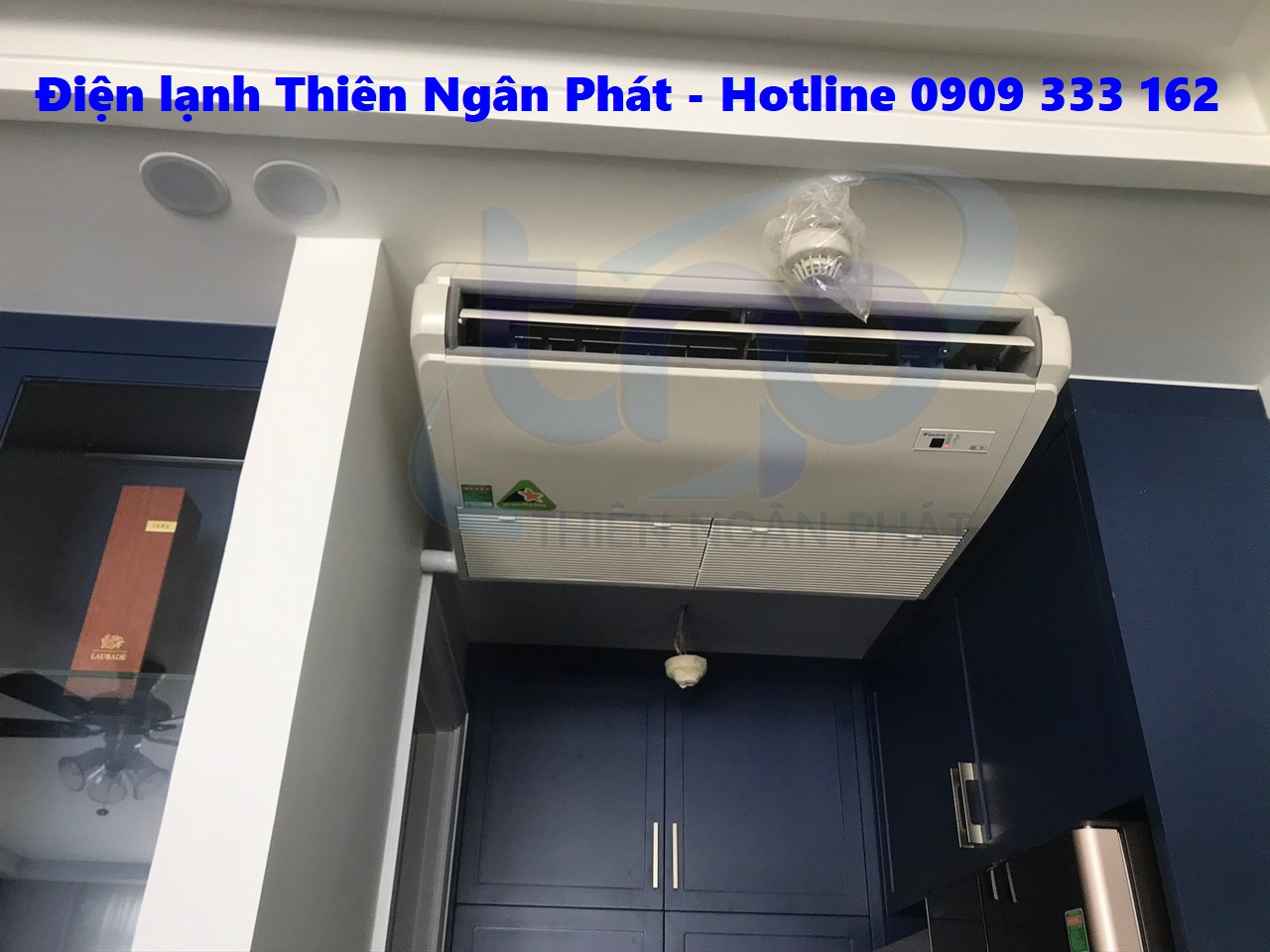 Thực hiện thi công lắp đặt máy lạnh áp trần cho khách hàng