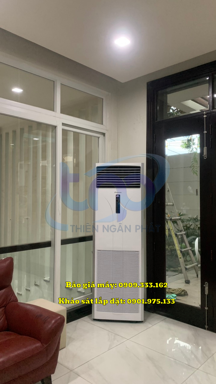 Thiết kế gọn, trang nhã của máy lạnh tủ đứng Daikin