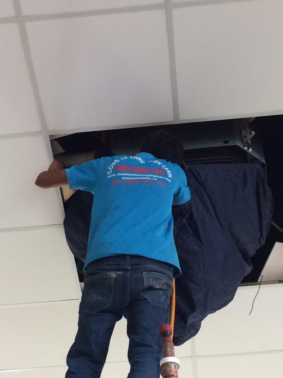 Điện lạnh Thiên Ngân Phát nhận thi công - vệ sinh - bảo trì máy lạnh