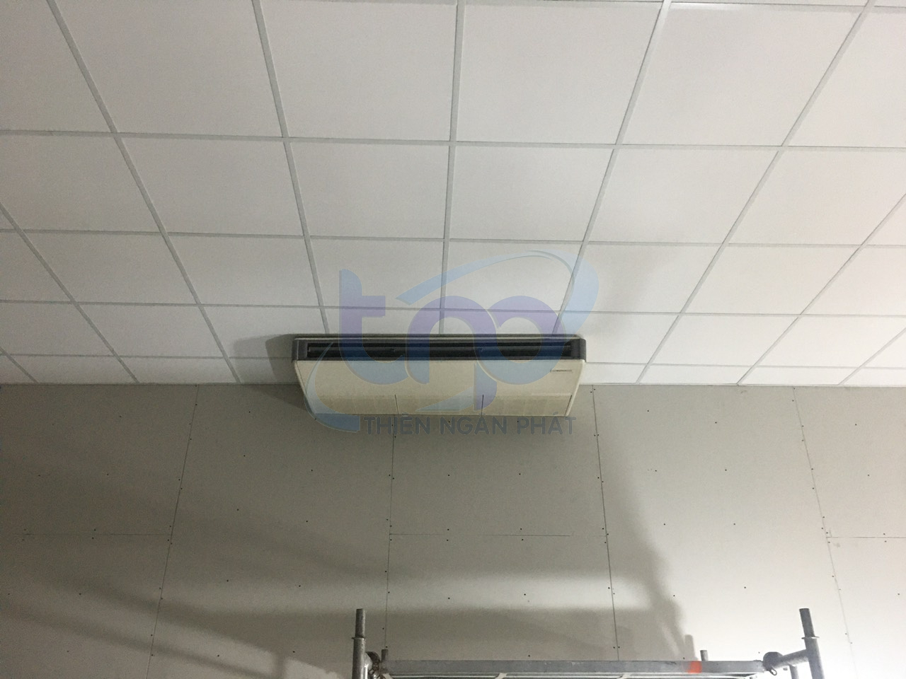 Lắp máy lạnh áp trần Daikin chuẩn Kỹ thuật