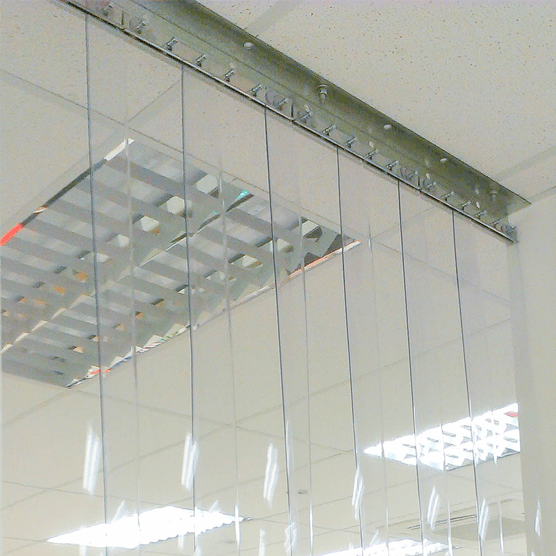 Màn nhựa PVC trong suốt. Ảnh: Naviflex